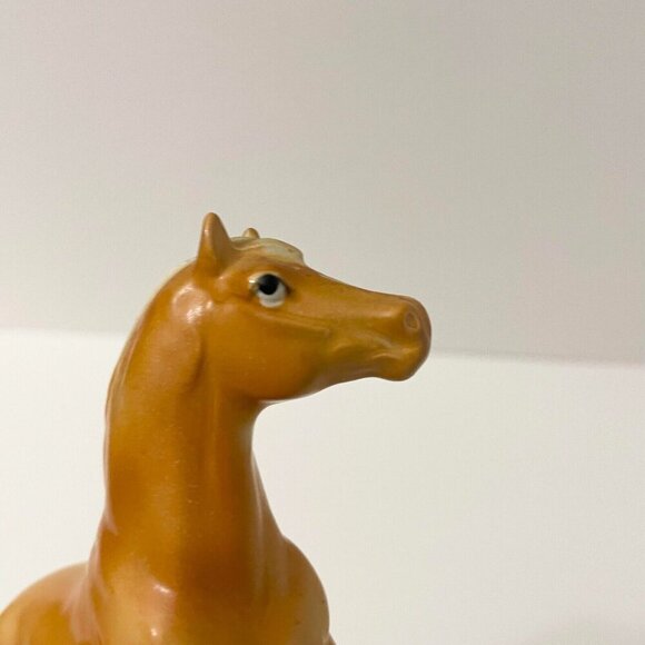 Vintage Porcelain Horse Figurine 5 Inch Tall Made in Japan - Picture 15 of 16